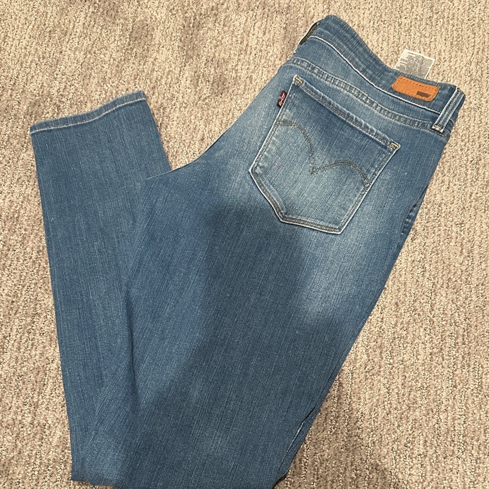 Levi's Women's Classic Straight Leg Blue Jeans